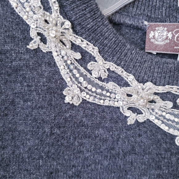 Cashmere Boutique Gray Crewneck Sweater - Picture 11 of 13